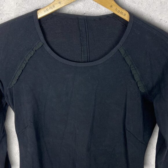 LULULEMON Black Long Sleeve Running Top Stretch Ruffle Seam Crew Neck Size 4 - Picture 3 of 6